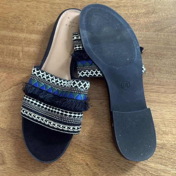 A New Day Embellished Black Blue Green Slide Sandals - Picture 3 of 4